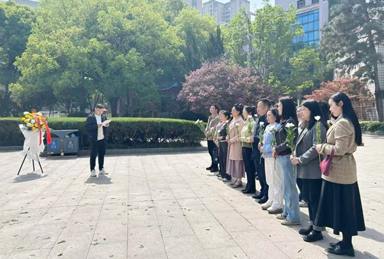 民建常德市委会开展清明祭扫活动